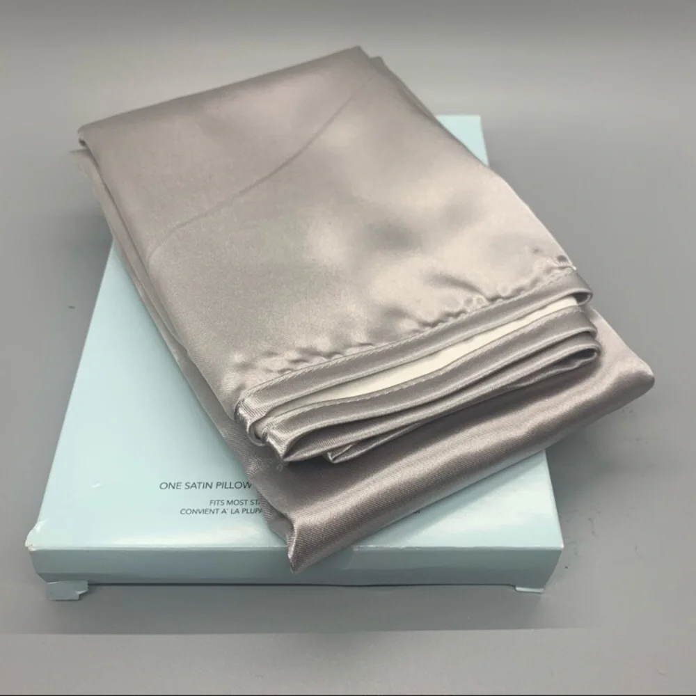 NWT Silked Pillow Case